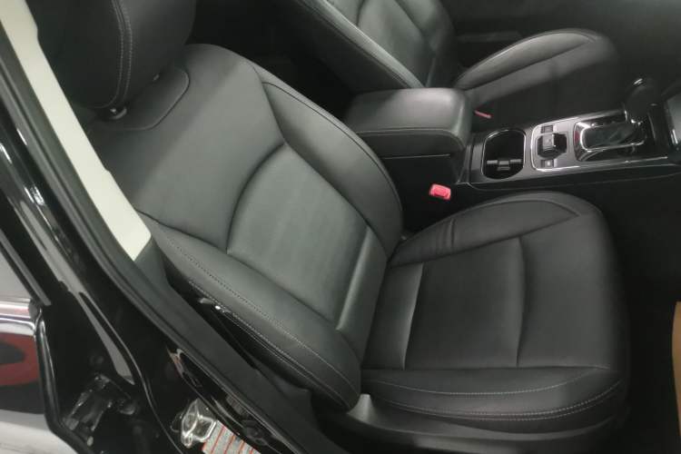 Used Subaru Outback 2016 2.5i Luxury Navigation Edition Interior 9