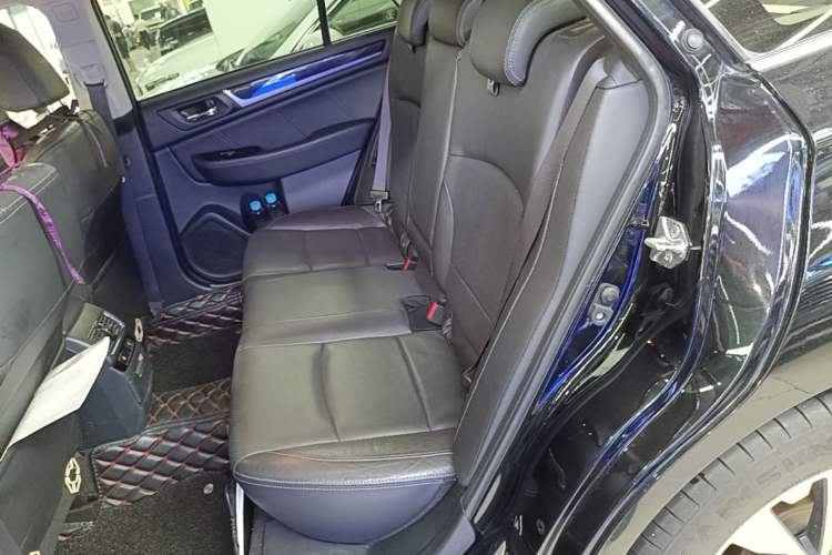 Used Subaru Outback 2016 2.5i Sport Navigation Edition Left Rear Seat