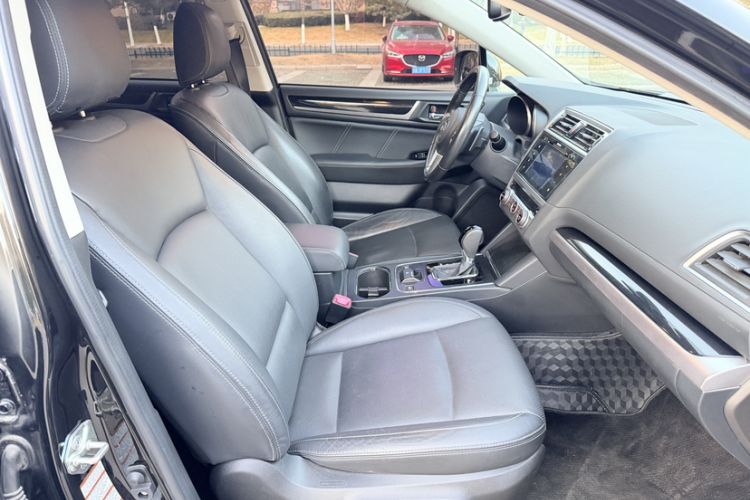 Used Subaru Outback 2016 2.5i Sport Navigation Edition Right Front Seat