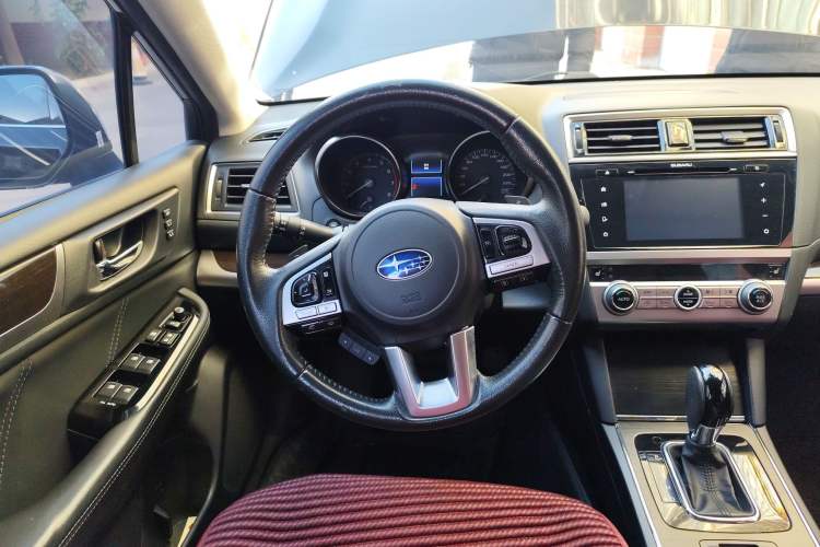 Used Subaru Outback 2016 2.5i Luxury Navigation Edition Steering Wheel