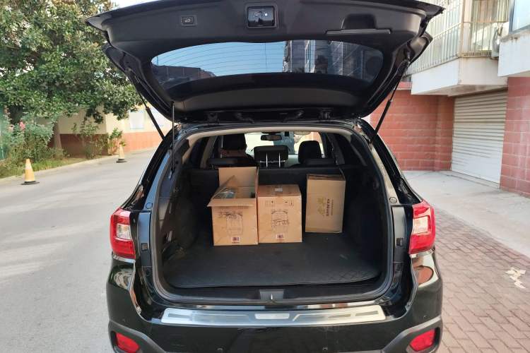 Used Subaru Outback 2016 2.5i Luxury Navigation Edition Trunk