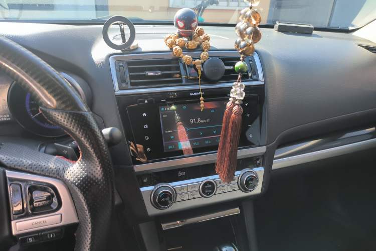 Used Subaru Outback 2016 2.5i Sport Navigation Edition Audio And AC Panel