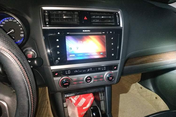 Used Subaru Outback 2016 2.5i Luxury Navigation Edition Audio And AC Panel