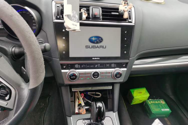 Used Subaru Outback 2016 2.5i Sport Navigation Edition Audio And AC Panel