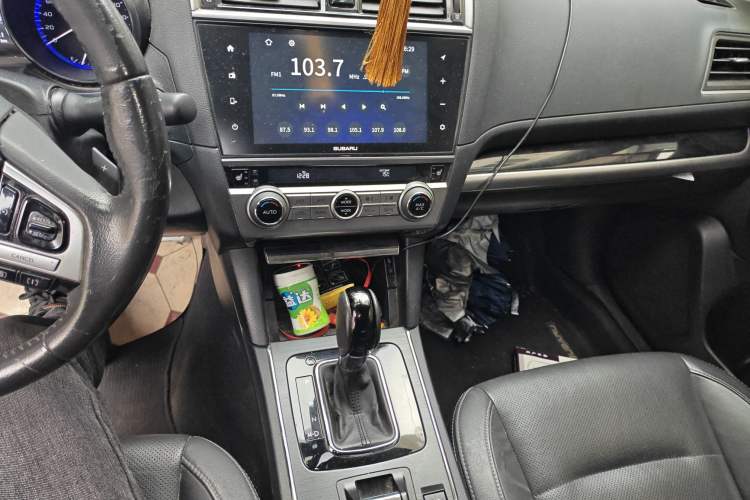Used Subaru Outback 2016 2.5i Sport Navigation Edition Audio And AC Panel