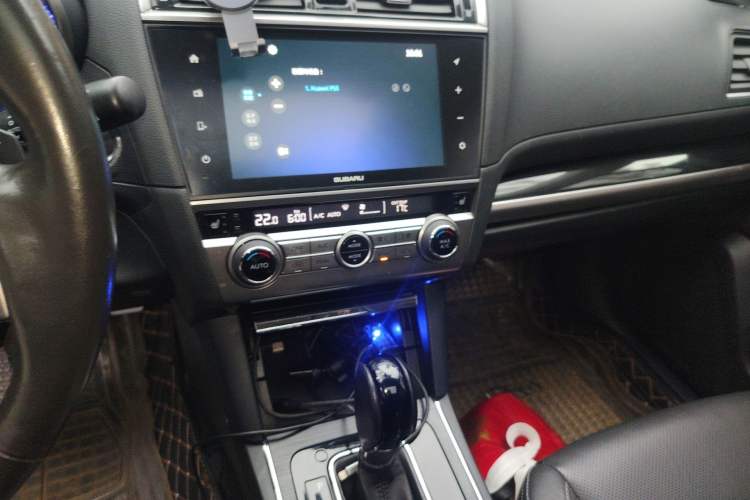 Used Subaru Outback 2016 2.5i Sport Navigation Edition Audio And AC Panel