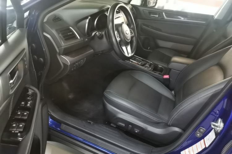 Used Subaru Outback 2016 2.5i Luxury Navigation Edition Driver Seat