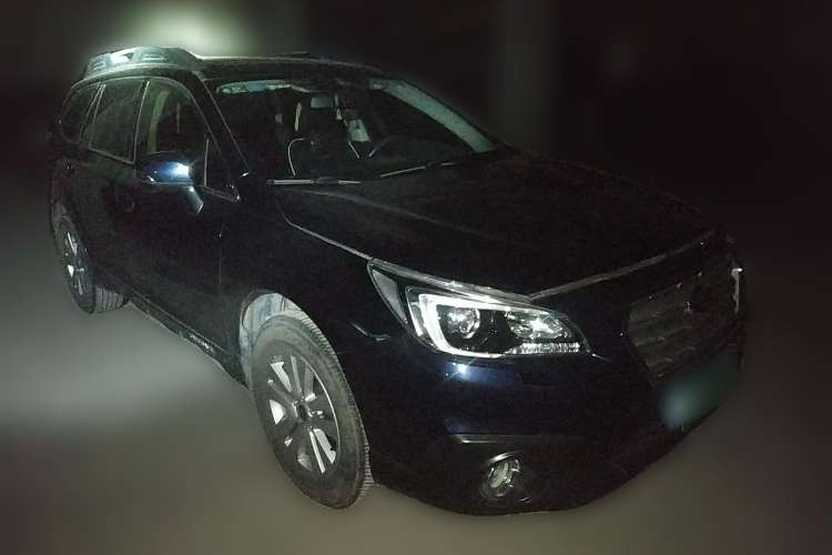 Used Subaru Outback 2016 2.5i Luxury Navigation Edition Front Right 45 Deg