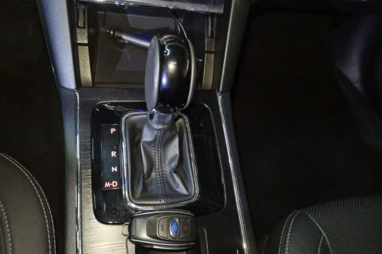 Used Subaru Outback 2016 2.5i Luxury Navigation Edition Gear Lever