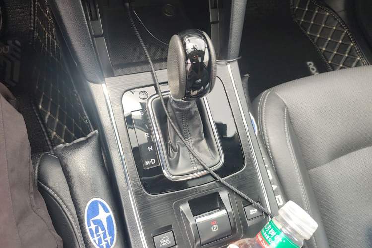 Used Subaru Outback 2016 2.5i Luxury Navigation Edition Gear Lever