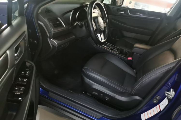 Used Subaru Outback 2016 2.5i Luxury Navigation Edition Left Front Seat