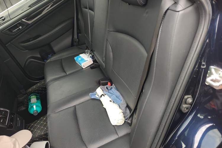 Used Subaru Outback 2016 2.5i Luxury Navigation Edition Left Rear Seat