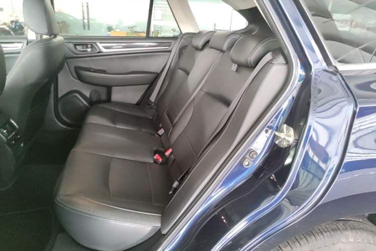 Used Subaru Outback 2016 2.5i Sport Navigation Edition Left Rear Seat