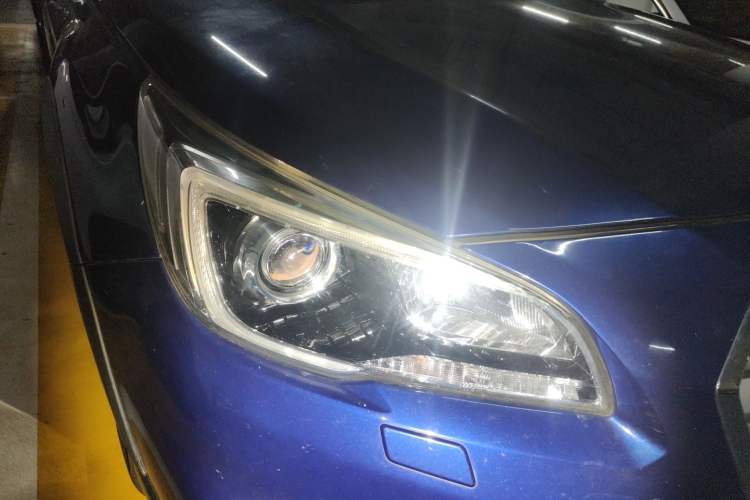 Used Subaru Outback 2016 2.5i Sport Navigation Edition Right Front Headlight
