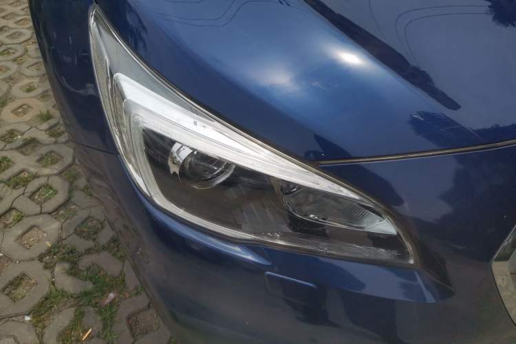 Used Subaru Outback 2016 2.5i Sport Navigation Edition Right Front Headlight