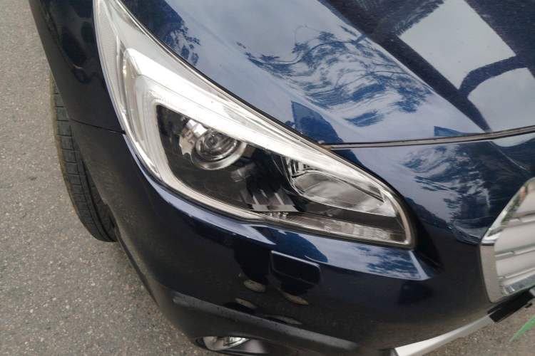 Used Subaru Outback 2016 2.5i Sport Navigation Edition Right Front Headlight