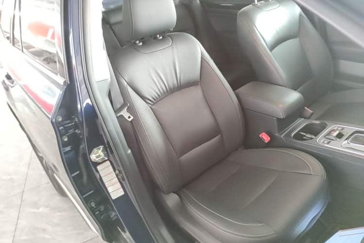 Used Subaru Outback 2016 2.5i Sport Navigation Edition Right Front Seat