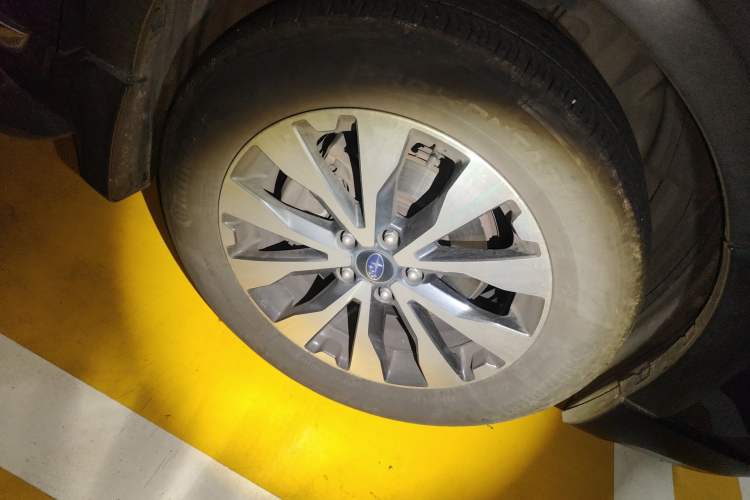 Used Subaru Outback 2016 2.5i Sport Navigation Edition Right Front Wheel Hub
