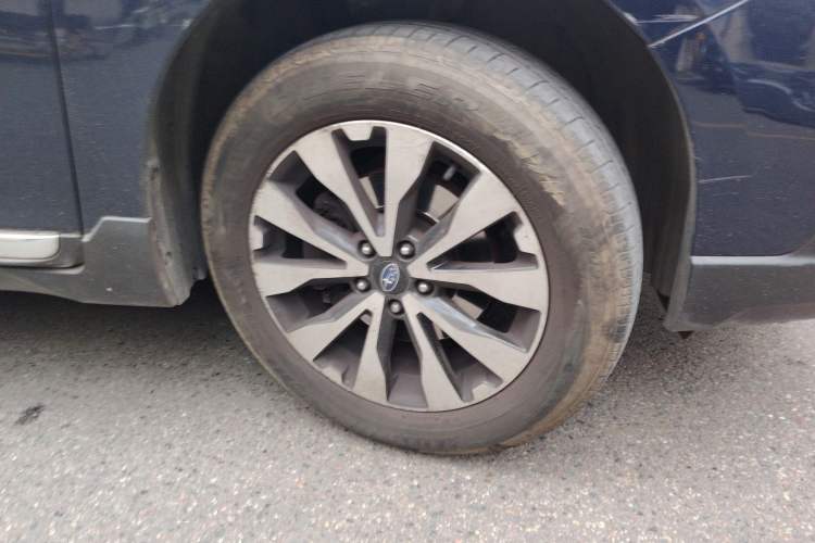 Used Subaru Outback 2016 2.5i Sport Navigation Edition Right Front Wheel Hub