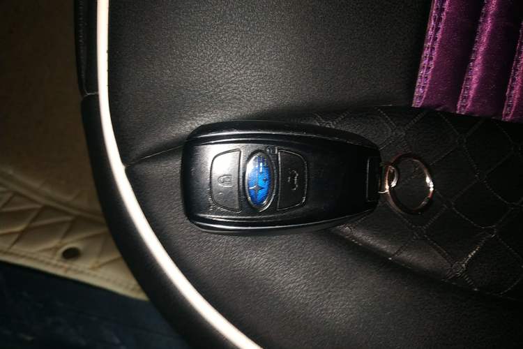 Used Subaru Outback 2016 2.5i Luxury Navigation Edition Vehicle Key