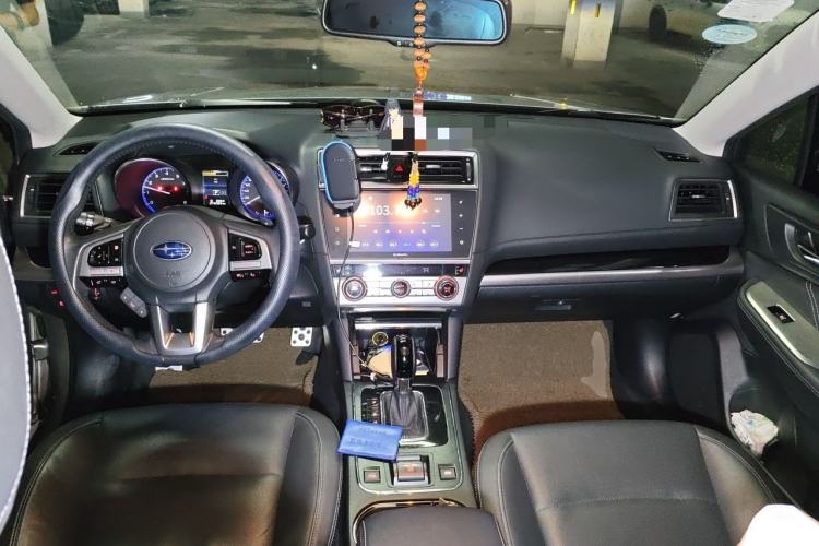 Used Subaru Outback 2016 2.0DIT Prestige Edition Center Console