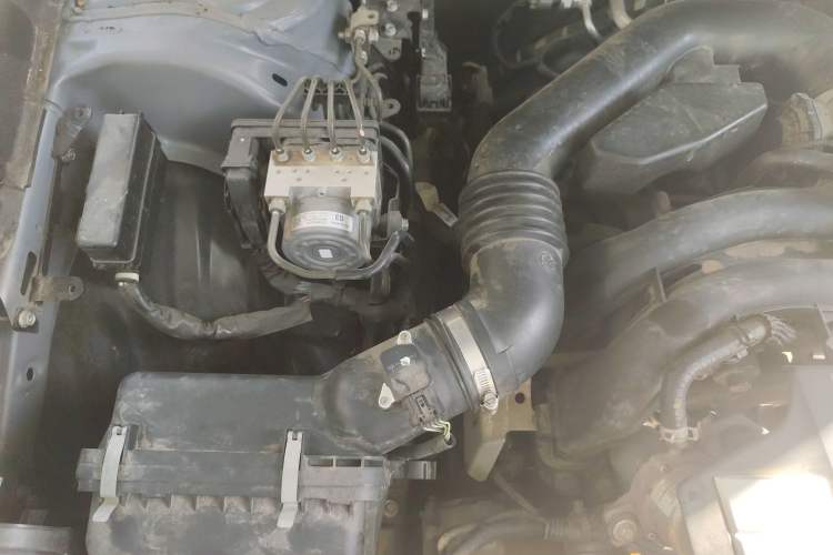 Used Subaru Outback 2016 2.5i Sport Navigation Edition Engine Bay Right