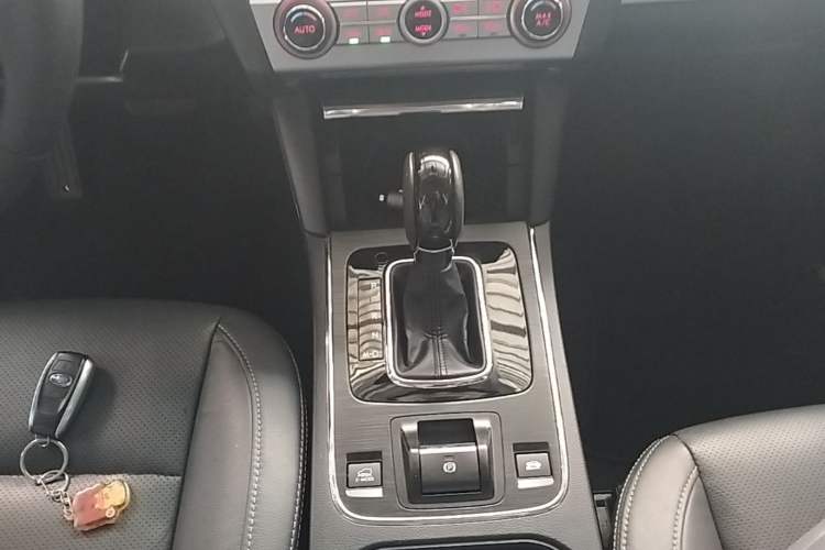 Used Subaru Outback 2016 2.5i Luxury Navigation Edition Gear Lever