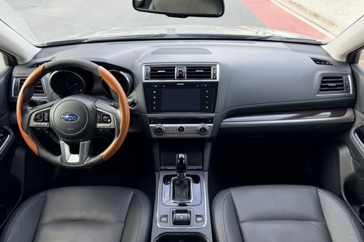Used Subaru Outback 2016 2.5i Luxury Navigation Edition Interior 7
