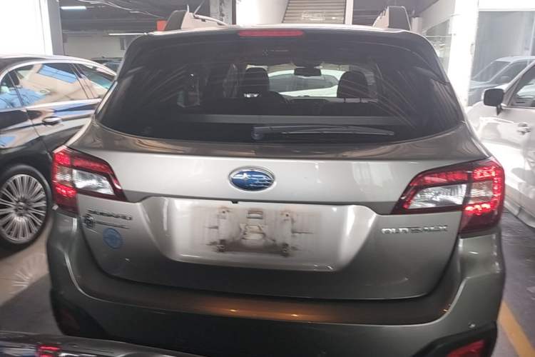 Used Subaru Outback 2016 2.5i Luxury Navigation Edition Rear