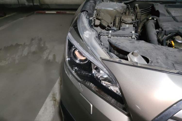 Used Subaru Outback 2016 2.0DIT Prestige Edition Right Front Headlight