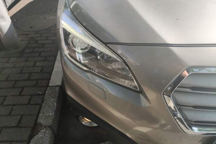 Used Subaru Outback 2016 2.5i Sport Navigation Edition Right Front Headlight