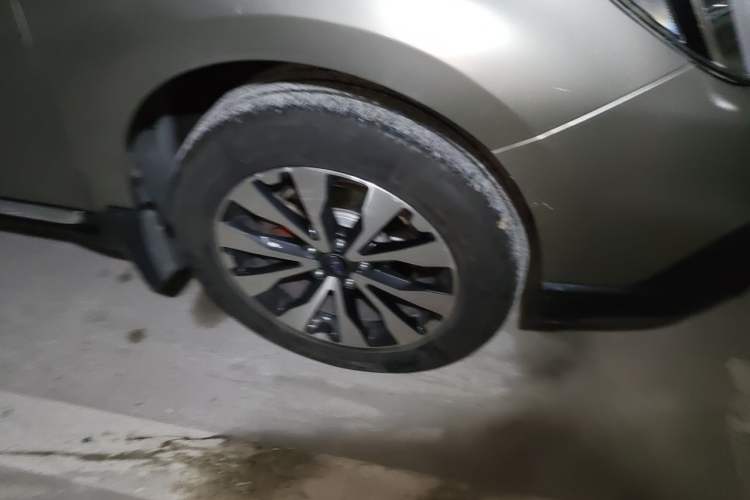 Used Subaru Outback 2016 2.0DIT Prestige Edition Right Front Wheel Hub