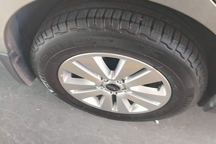 Used Subaru Outback 2016 2.5i Luxury Navigation Edition Right Rear Wheel Hub