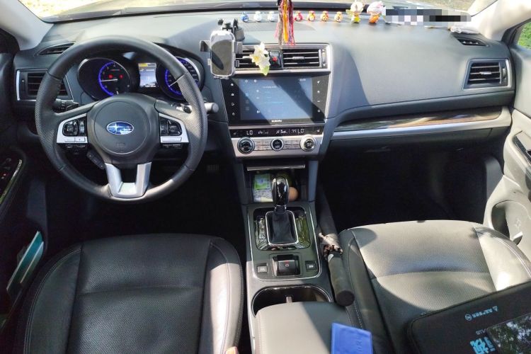 Used Subaru Outback 2016 2.5i Luxury Navigation Edition Center Console
