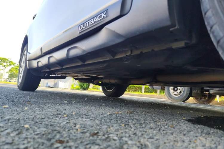 Used Subaru Outback 2016 2.5i Luxury Navigation Edition Chassis Front Right