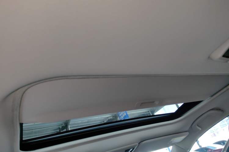 Used Subaru Outback 2016 2.5i Sport Navigation Edition Headliner