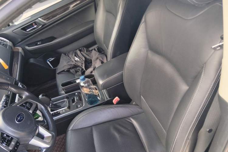 Used Subaru Outback 2016 2.5i Luxury Navigation Edition Left Front Seat