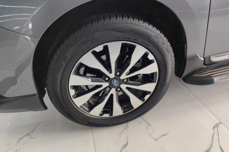 Used Subaru Outback 2016 2.5i Sport Navigation Edition Left Front Wheel Hub