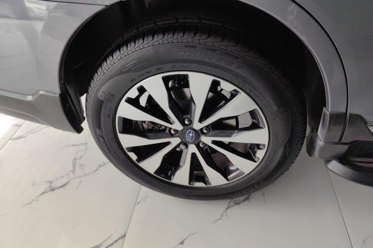 Used Subaru Outback 2016 2.5i Sport Navigation Edition Right Rear Wheel Hub