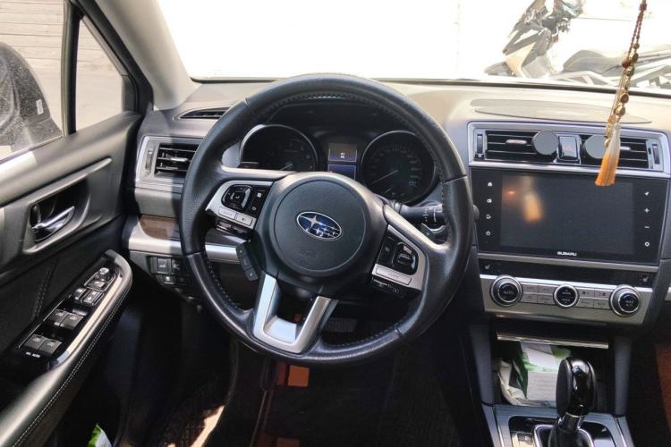 Used Subaru Outback 2016 2.5i Luxury Navigation Edition Steering Wheel