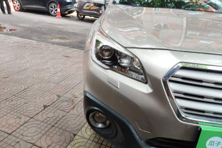 Used Subaru Outback 2016 2.5i Sport Navigation Edition Right Front Headlight