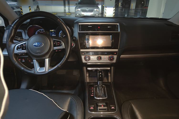 Used Subaru Outback 2016 2.5i Luxury Navigation Edition Center Console