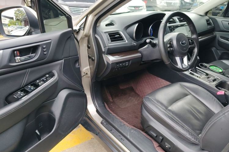 Used Subaru Outback 2016 2.5i Luxury Navigation Edition Driver Seat