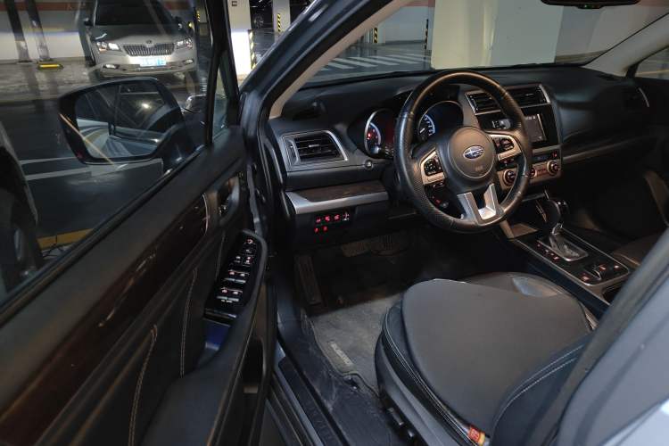 Used Subaru Outback 2016 2.5i Luxury Navigation Edition Driver Seat