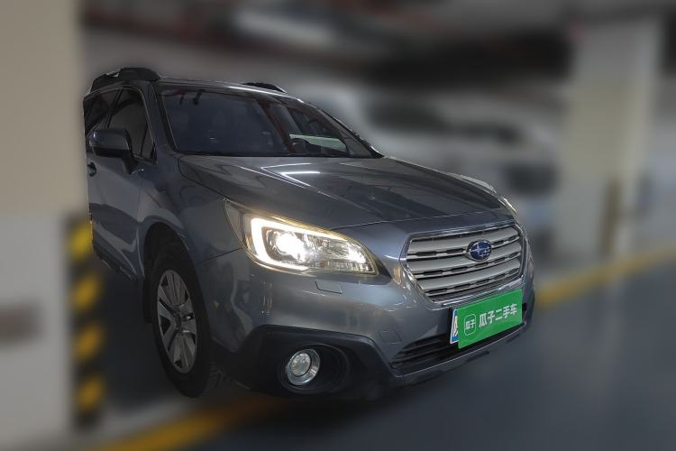Used Subaru Outback 2016 2.5i Luxury Navigation Edition Front Right 45 Deg