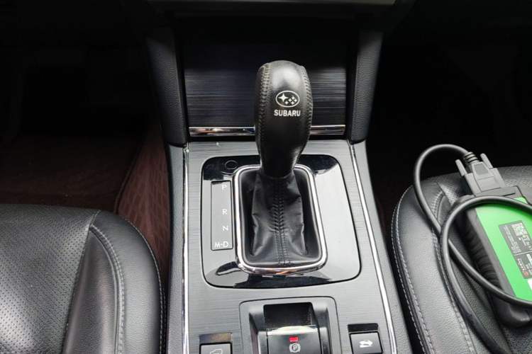 Used Subaru Outback 2016 2.5i Luxury Navigation Edition Gear Lever