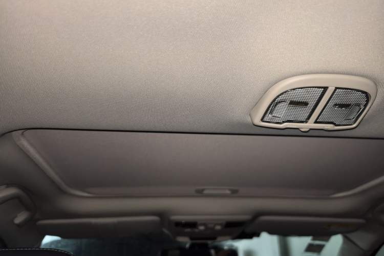 Used Subaru Outback 2016 2.5i Luxury Navigation Edition Headliner