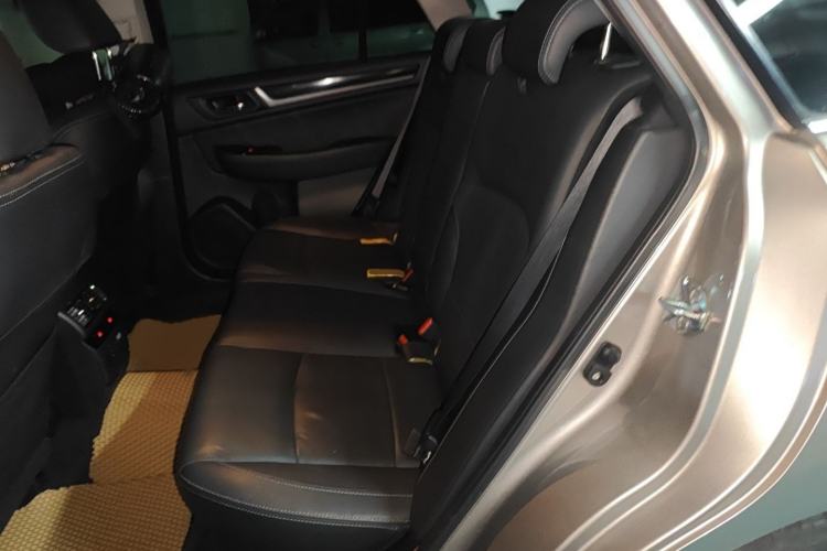 Used Subaru Outback 2016 2.5i Luxury Navigation Edition Interior 4