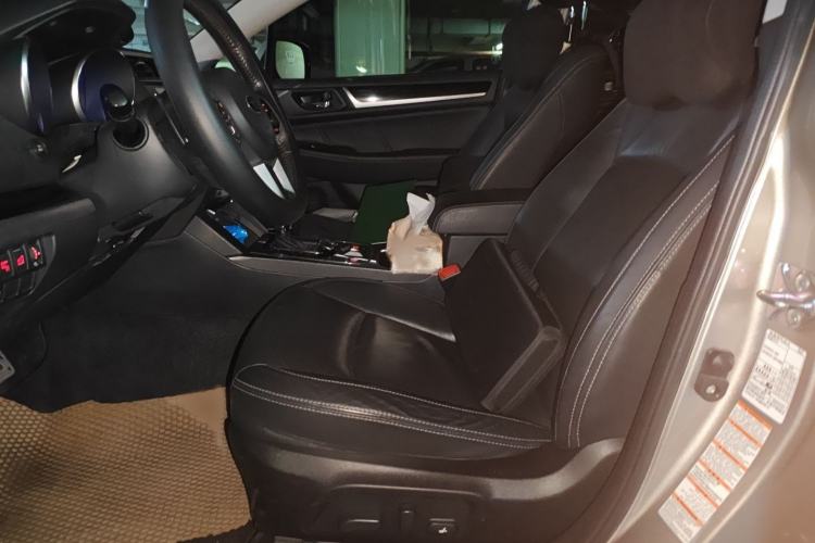 Used Subaru Outback 2016 2.5i Luxury Navigation Edition Left Front Seat