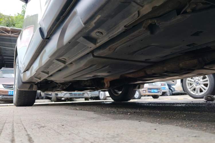 Used Subaru Outback 2016 2.5i Luxury Navigation Edition Left Side Sill